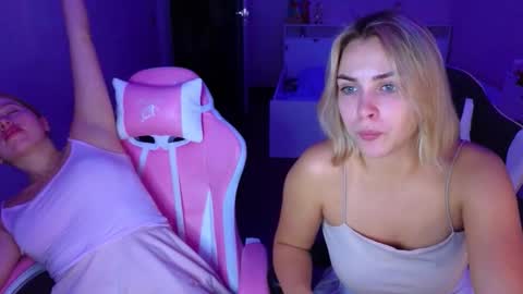 Stefany and Bettany online show from October 10, 4:24 pm