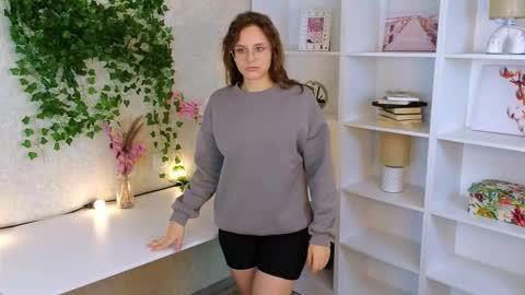 Steffani online show from October 14, 2:25 am