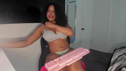 steffylure online show from January 15, 9:12 pm