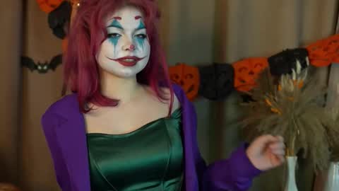 Stella online show from November 1, 12:00 am