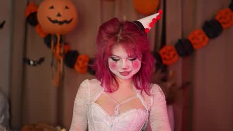 Stella online show from October 30, 11:49 pm