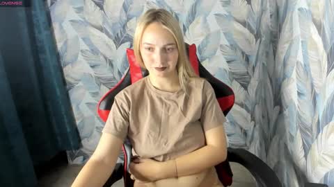 Snapshot of stella_leex chatting on October 21, 5:27 pm Stella online show from October 21, 5:27 pm
