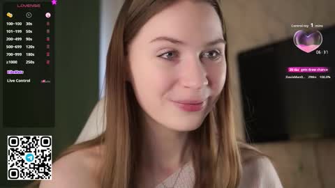 Snapshot of stella_of_steel chatting on October 17, 8:51 am Stella online show from October 17, 8:51 am