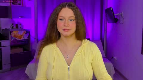 Stella online show from October 4, 2:15 pm