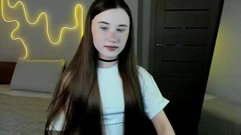 stella_sunny online show from December 17, 10:38 pm