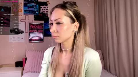 Alexia online show from June 7, 2:28 am