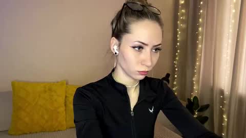 Alexia online show from February 22, 2:04 am