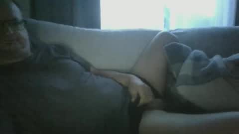 stepdaddy81 online show from April 2, 10:55 am