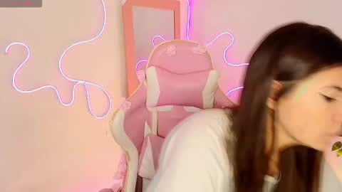 Emma online show from March 8, 5:00 am