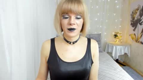 Alice online show from December 14, 12:44 pm