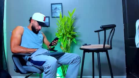 Snapshot of stev_velez chatting on October 17, 11:58 am Steve  online show from October 17, 11:58 am