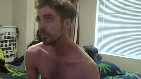 Snapshot of steveaussie chatting on January 29, 10:48 am Australian420 online show from January 29, 10:48 am