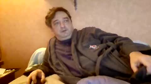 Snapshot of stevefromfrance chatting on December 7, 8:05 am stevefromfrance online show from December 7, 8:05 am
