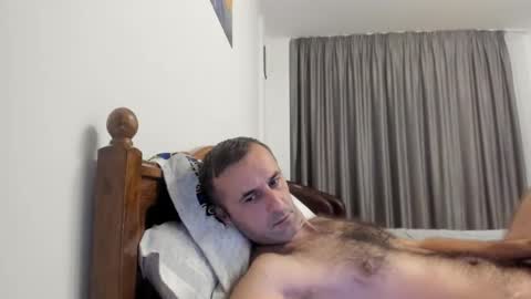 Snapshot of stevenpit chatting on October 10, 4:51 am stevenpit online show from October 10, 4:51 am