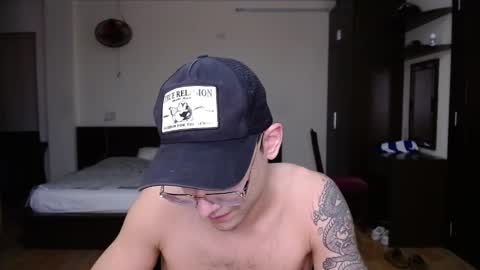 Snapshot of steveoceanbeanhuge chatting on February 28, 6:20 pm Alex   online show from February 28, 6:20 pm