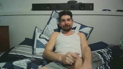 steviecombes01 online show from April 2, 1:46 am