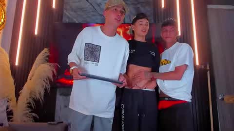 Stiven  brendan online show from September 27, 4:43 am