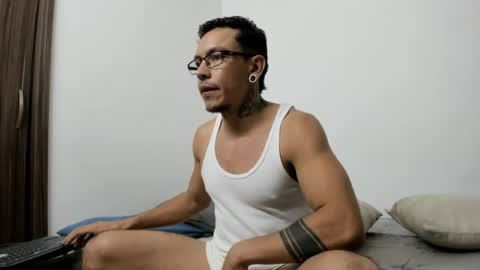stiven_trainer online show from June 25, 5:12 am