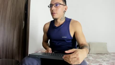 stiven_trainer online show from July 27, 1:03 am