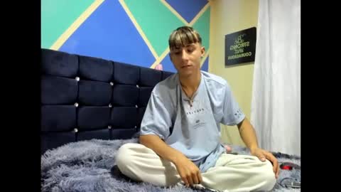 Stiven  online show from December 9, 10:54 am