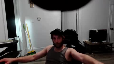 stonedpanda77 online show from October 31, 3:18 am