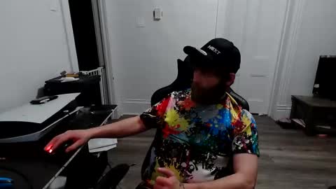 stonedpanda77 online show from February 26, 12:03 am