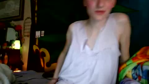 stonedtranny69 online show from December 26, 4:10 am