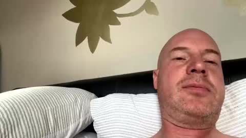 Stoodley22 online show from March 15, 8:51 am