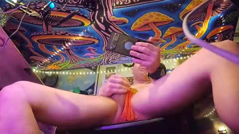 Str8 online show from February 8, 9:40 pm