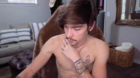 Snapshot of str8whiteboy21 chatting on September 27, 1:09 pm str8whiteboy21 online show from September 27, 1:09 pm