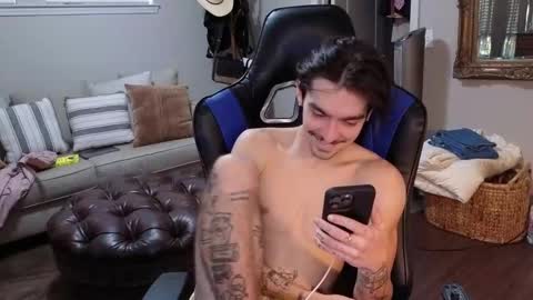 Snapshot of str8whiteboy21 chatting on September 19, 1:48 pm str8whiteboy21 online show from September 19, 1:48 pm