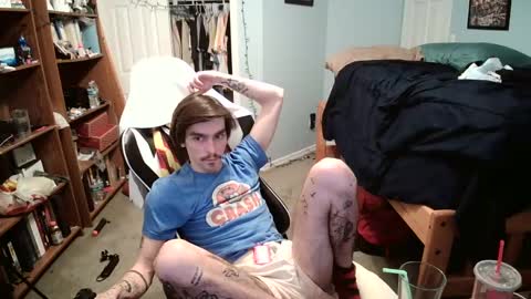 Snapshot of str8whiteboy21 chatting on February 12, 2:45 am str8whiteboy21 online show from February 12, 2:45 am