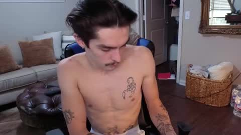 Snapshot of str8whiteboy21 chatting on September 14, 5:25 pm str8whiteboy21 online show from September 14, 5:25 pm