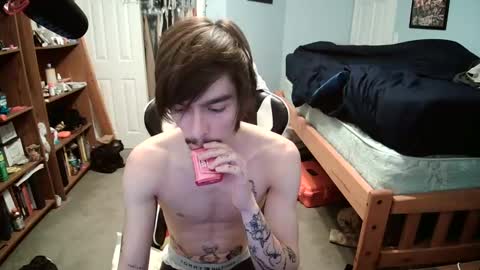 Snapshot of str8whiteboy21 chatting on March 5, 3:29 pm str8whiteboy21 online show from March 5, 3:29 pm