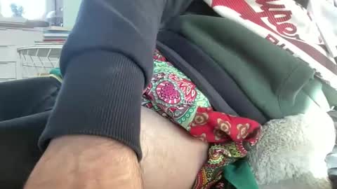 strabello2 online show from December 20, 1:43 pm