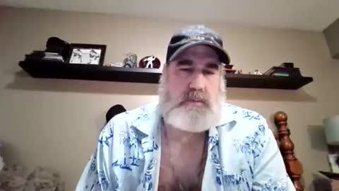 Straightbear4you online show from January 17, 1:59 am