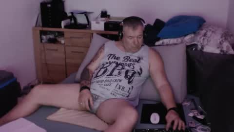 Snapshot of stranger1966 chatting on October 12, 8:00 pm Stranger online show from October 12, 8:00 pm