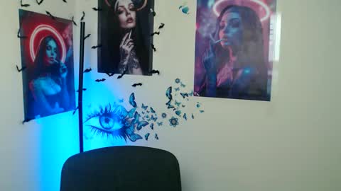 Amalia online show from October 15, 4:19 pm