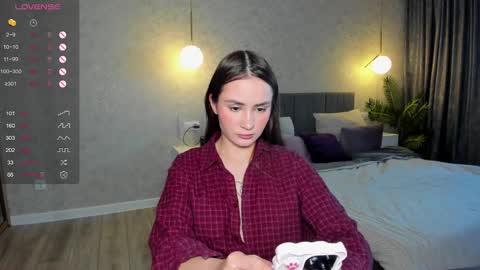 Laura online show from March 23, 2:38 am