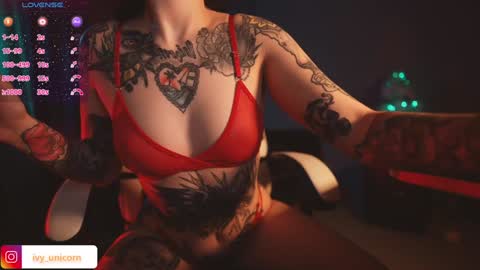 Ivy online show from December 25, 3:40 am