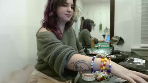 chloe online show from December 3, 12:08 am