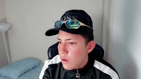 Street online show from April 2, 3:58 am