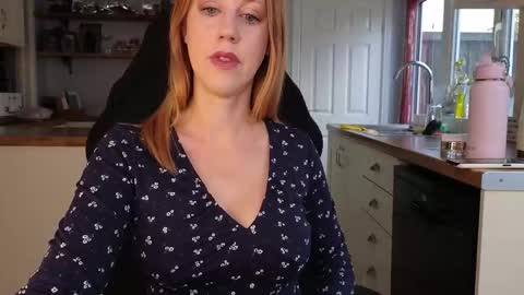 Snapshot of stripmequick chatting on September 22, 1:59 pm Amorina online show from September 22, 1:59 pm