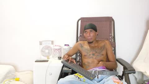 stronganddelicious online show from September 22, 6:23 pm