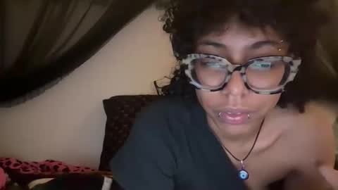 strrwberry online show from April 29, 4:06 am