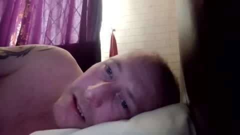 stu_art83 online show from April 18, 8:16 am