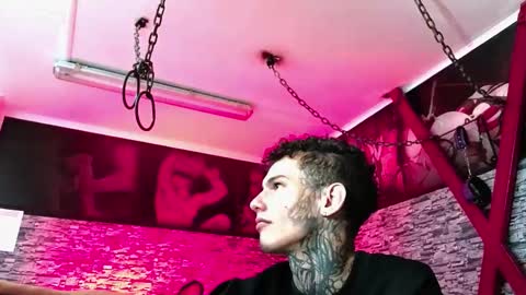 stuart_boy_ online show from October 20, 6:51 am