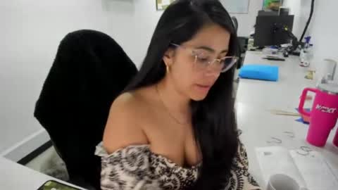 studcb_ online show from June 25, 1:02 am
