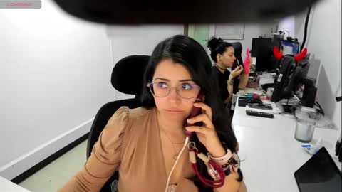 Snapshot of studcb_ chatting on October 20, 10:37 pm studcb_ online show from October 20, 10:37 pm