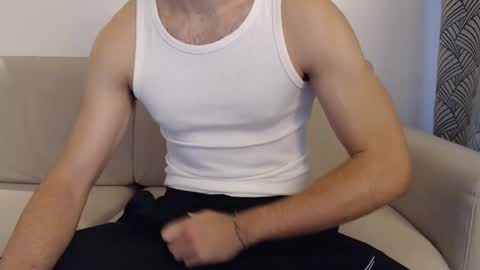 Stud From Paris online show from October 23, 10:39 am